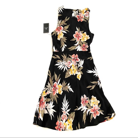Volcom Wrap Skillz Floral Dress - Picture 5 of 10